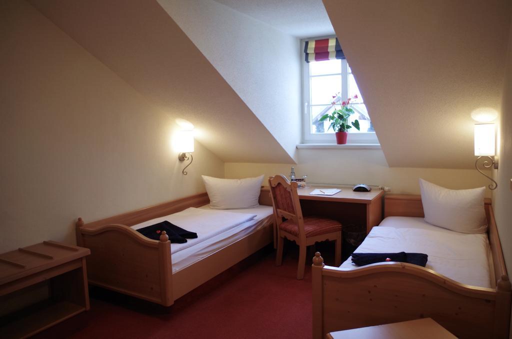 Hotel Alttolkewitzer Hof Дрезден Екстериор снимка