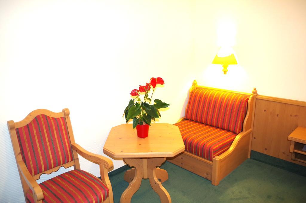 Hotel Alttolkewitzer Hof Дрезден Екстериор снимка