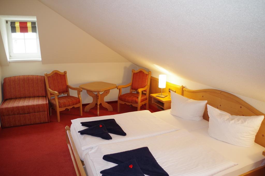 Hotel Alttolkewitzer Hof Дрезден Екстериор снимка