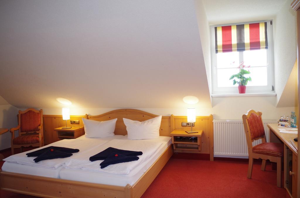 Hotel Alttolkewitzer Hof Дрезден Екстериор снимка