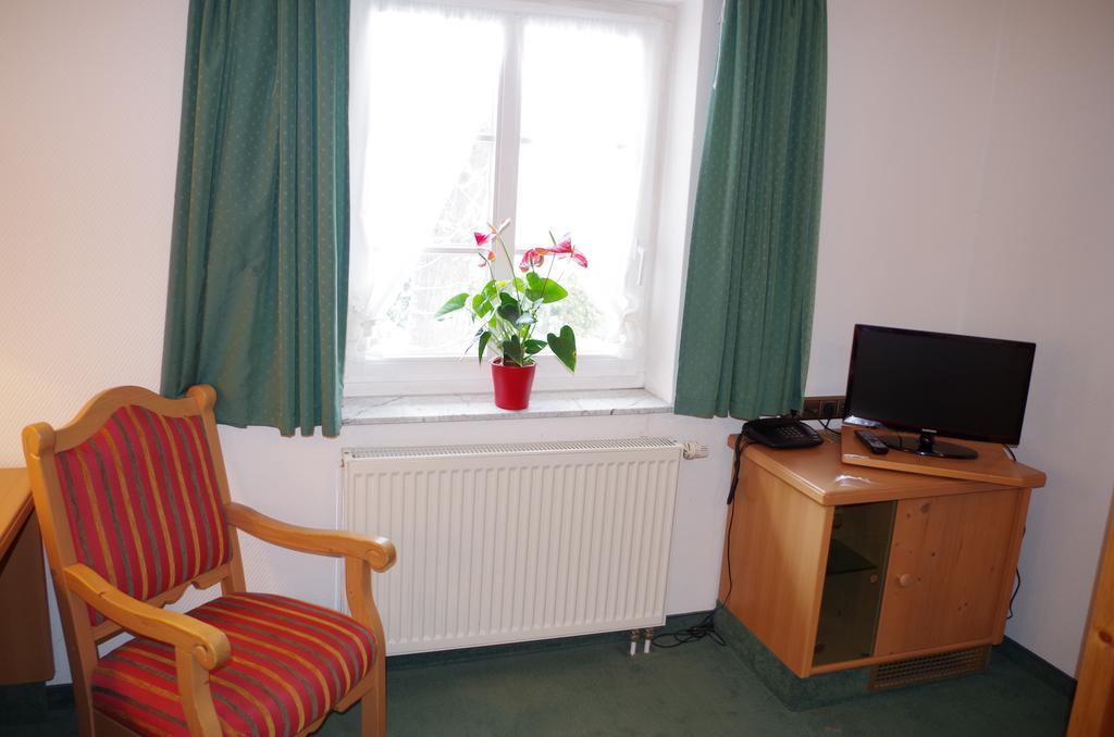 Hotel Alttolkewitzer Hof Дрезден Екстериор снимка