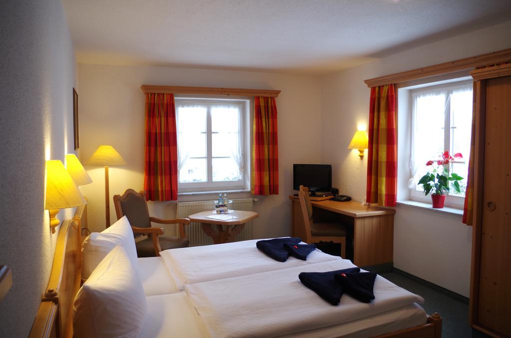 Hotel Alttolkewitzer Hof Дрезден Екстериор снимка