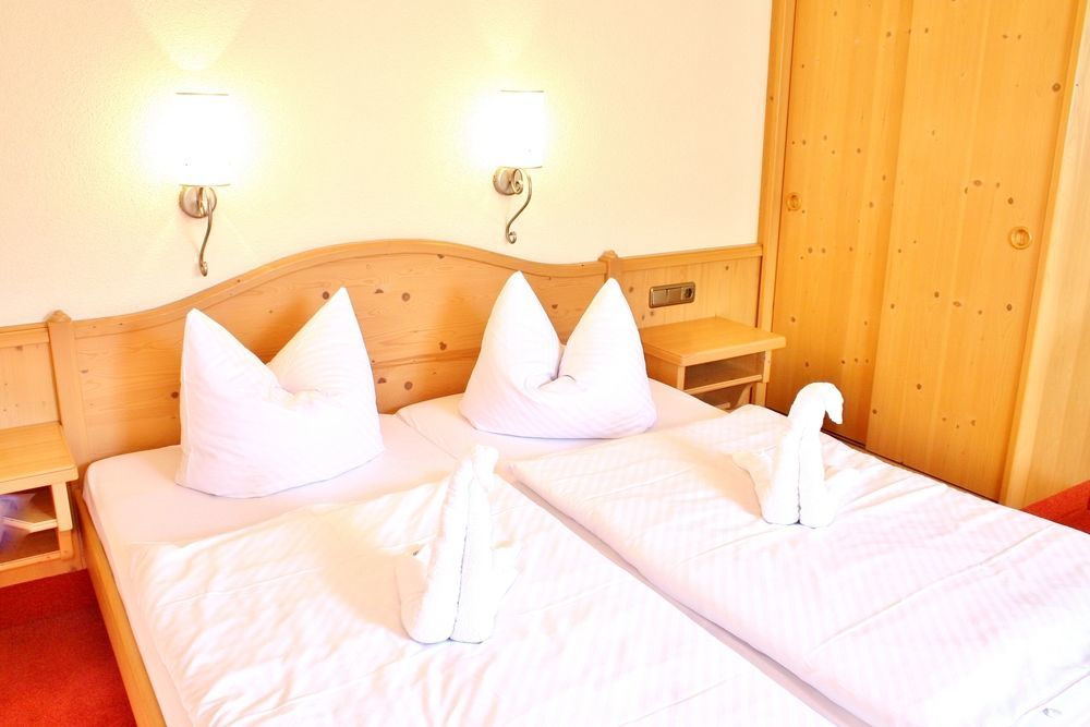 Hotel Alttolkewitzer Hof Дрезден Екстериор снимка