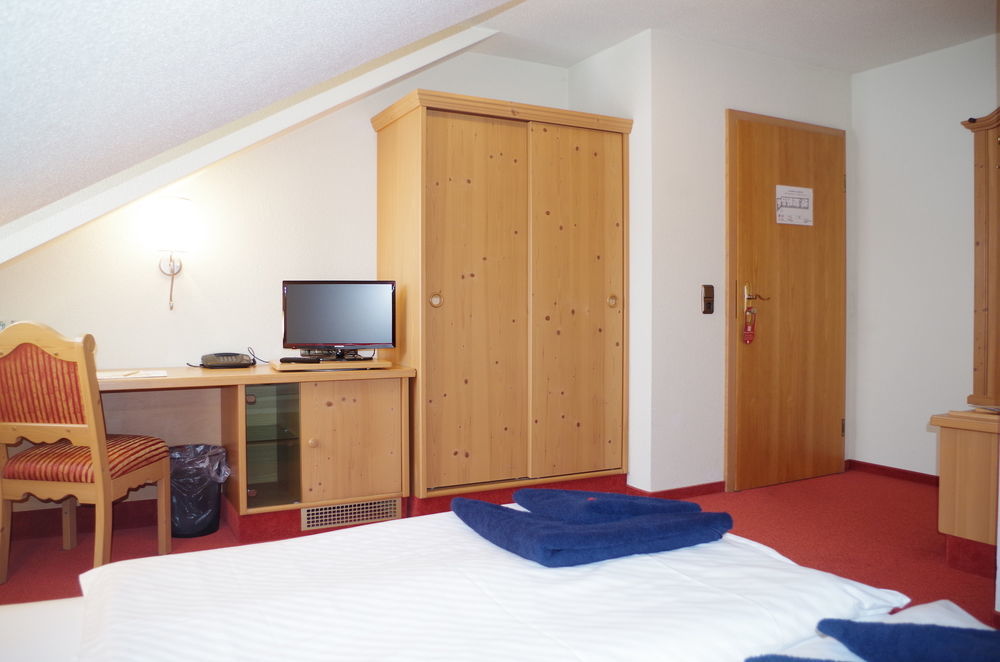 Hotel Alttolkewitzer Hof Дрезден Екстериор снимка