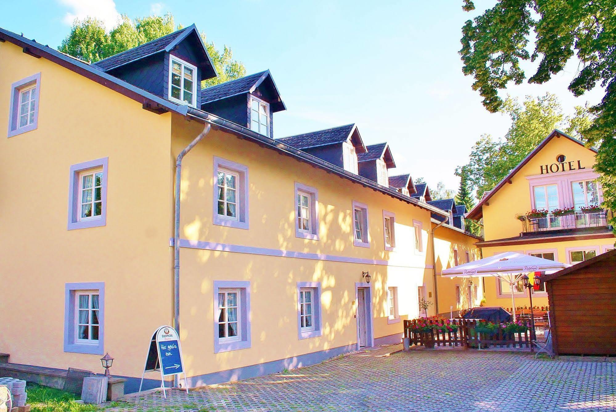 Hotel Alttolkewitzer Hof Дрезден Екстериор снимка